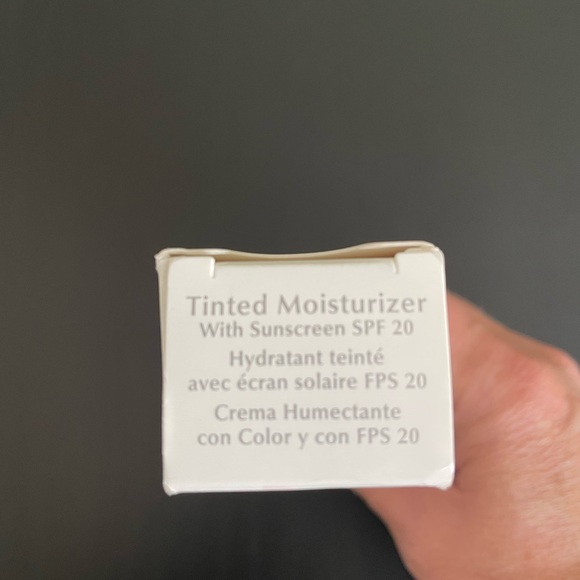 SOLD!!!Mary Kay Tinted Moisturizer With Sunscreen SPF20!! 💕 - Picture 3 of 9